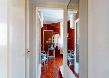 Corridoio - Four-room apartment via San Gaudenzio, 10, Ivrea - photo 19