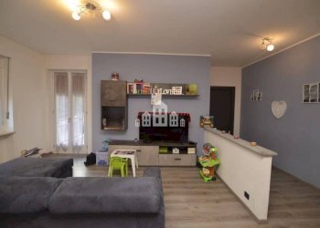 Salone - Three-room apartment via Cascinassa, 11, Pont-Canavese - photo 2
