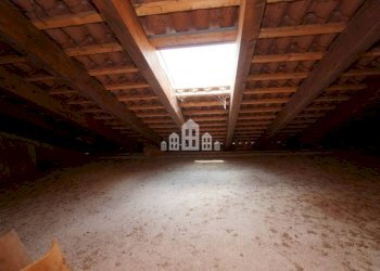 Stanza non arredata - Trilocale via Arduino, 33, Cuorgnè - foto 28