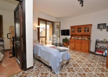 Salone - Trilocale via Milite Ignoto, 7, Cuorgnè - foto 7