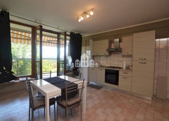 Cucina - Three-room apartment Località costosa, 6, Cuorgnè - photo 3