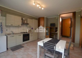 Cucina - Three-room apartment Località costosa, 6, Cuorgnè - photo 8