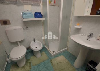 Bagno - Three-room apartment Località costosa, 6, Cuorgnè - photo 14