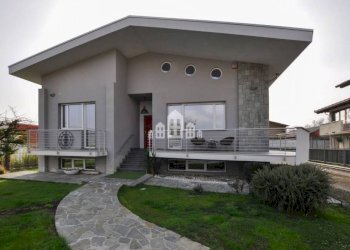 Facciata - Villa via Cerrano, 6, Rivarolo Canavese - foto 3