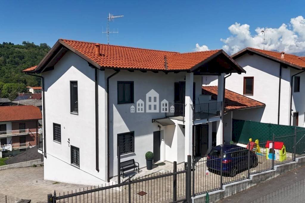 Facciata - Villa via Morano, 7a, Perosa Canavese - foto 1