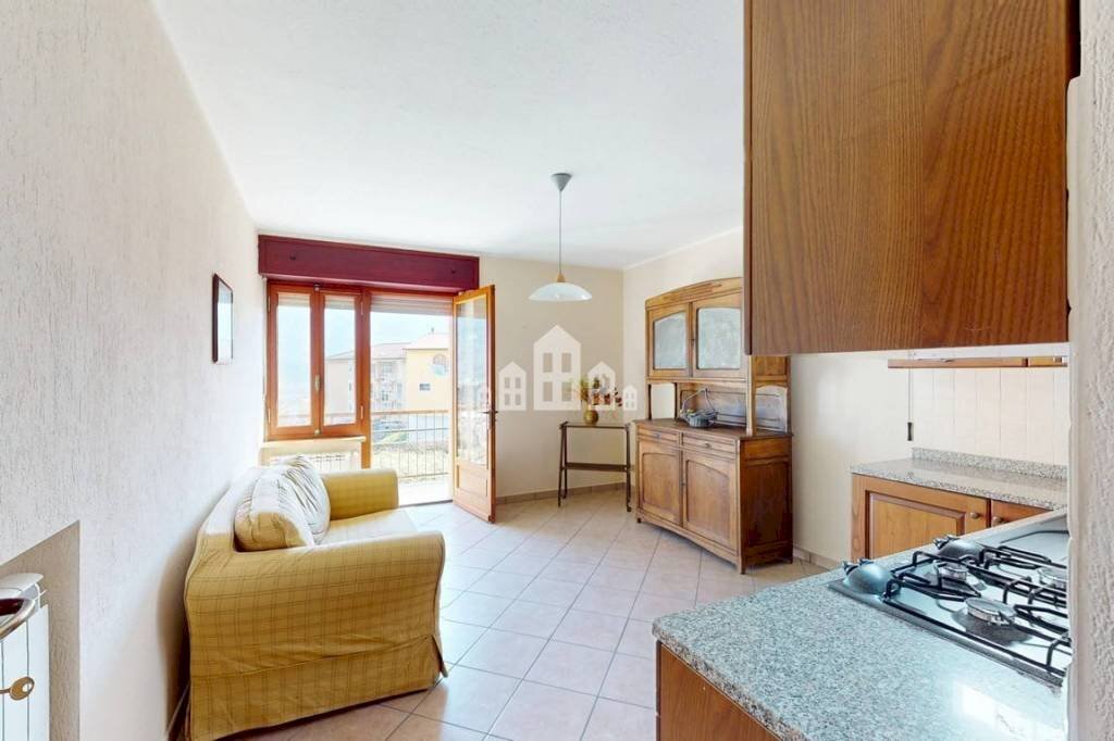 Salone - Appartamento via Montellina, 9, Quincinetto - foto 1