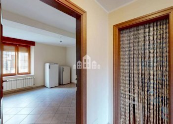 Corridoio - Appartamento via Montellina, 9, Quincinetto - foto 15