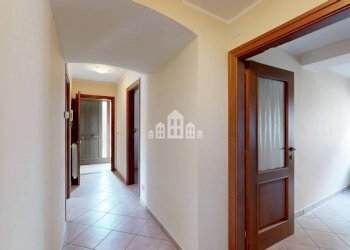 Corridoio - Appartamento via Montellina, 9, Quincinetto - foto 23