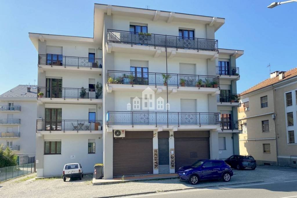 Facciata - Quadrilocale via Carlo Botta, 88, Castellamonte - foto 1