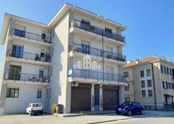 Facciata - Quadrilocale via Carlo Botta, 88, Castellamonte - foto 26