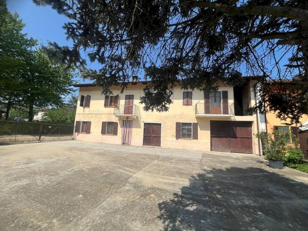 Facciata - Rustico Frazione Gorzano, 95, San Damiano d'Asti - foto 1