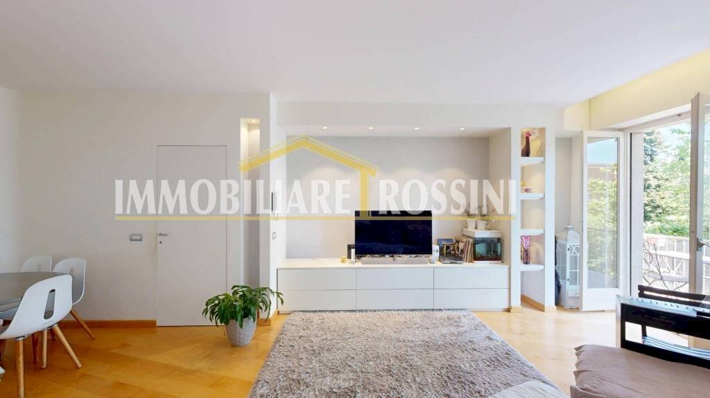 Salone - Trilocale via Enrico Cernuschi, 35, Varese - foto 2