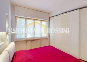 Camera da letto - Three-room apartment via Enrico Cernuschi, 35, Varese - photo 24