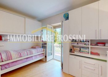 Camera da letto - Three-room apartment via Enrico Cernuschi, 35, Varese - photo 27