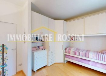 Camera da letto - Three-room apartment via Enrico Cernuschi, 35, Varese - photo 28