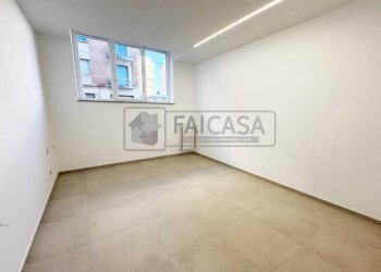 Camera da letto - Bilocale via Abate Pietro Chanoux, 12/17, Torino (zona Pozzo Strada) - foto 9