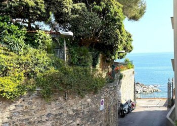 Zona - Trilocale via Tancredi Marchisio, 11, frazione Quinto Al Mare, Genova - foto 3