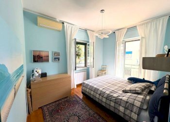 Camera da letto - Trilocale via Tancredi Marchisio, 11, frazione Quinto Al Mare, Genova - foto 5