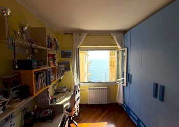 Camera da letto - Trilocale via Tancredi Marchisio, 11, frazione Quinto Al Mare, Genova - foto 9