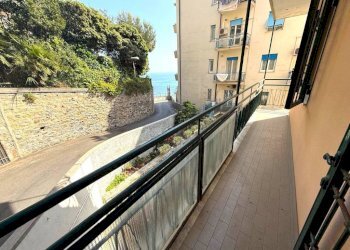 Balcone - Trilocale via Tancredi Marchisio, 11, frazione Quinto Al Mare, Genova - foto 18
