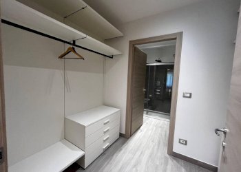 CABINA ARMADIO - Appartamento via Siena, Genova (zona Albaro) - foto 8