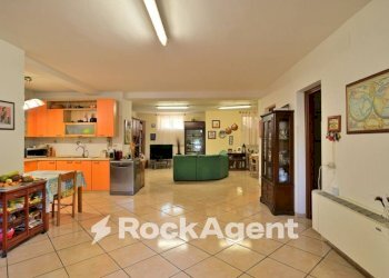 Salone - Villa via del Colle, 22, Aprilia - foto 9