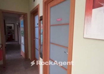 Corridoio - Office via V. Bachelet, 10, Aradeo - photo 6