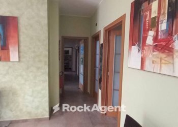 Corridoio - Office via V. Bachelet, 10, Aradeo - photo 7