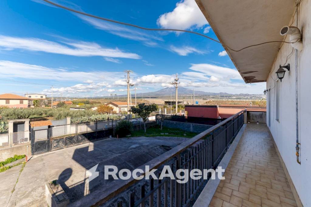 Terrazzo - Four-room apartment via Pantelleria, 20, Belpasso - photo 1