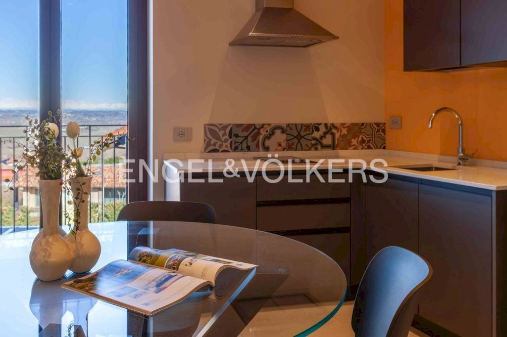 Cucina - Appartamento via Vittorio Alfieri, Castiglione Falletto - foto 2