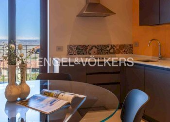 Cucina - Appartamento via Vittorio Alfieri, Castiglione Falletto - foto 2