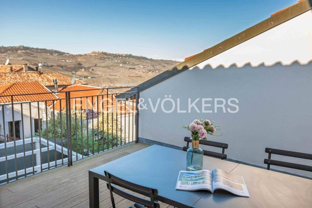 Terrazzo - Bilocale via Vittorio Alfieri, Castiglione Falletto - foto 2