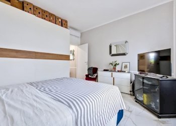 598250426598.jpg - Three-room apartment Via Leopoldo Pellas 38, Firenze (neighborhood Santa Maria Novella) - photo 2