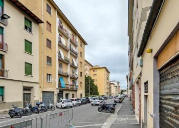 621250426621.jpg - Three-room apartment Via Leopoldo Pellas 38, Firenze (neighborhood Santa Maria Novella) - photo 12