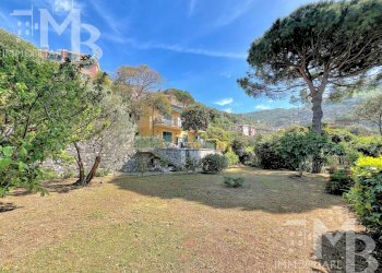 GIARDINO E CASA.jpg - Four-room apartment Via Romagneno 64, Recco - photo 27