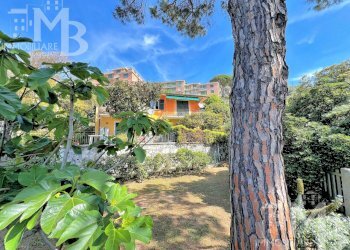 GIARDINO SOTTOSTANTE E CASA.jpg - Four-room apartment Via Romagneno 64, Recco - photo 29