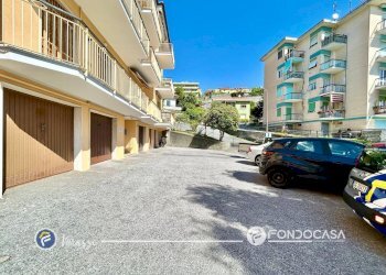 Foto 24 - Trilocale Via Villagrande
 
39, Varazze - foto 24