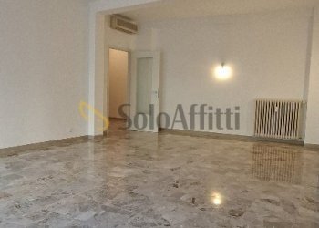 20260424_185244_resized.jpg - Quadrilocale Via Pietro Avrese 8, Legnago - foto 17