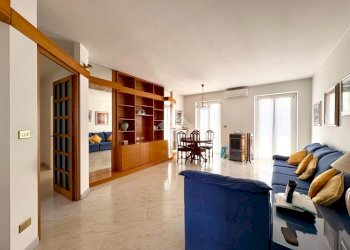 Portion of a house Vicolo Pietro Micca, La Loggia - photo 1