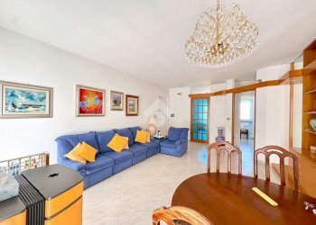 Portion of a house Vicolo Pietro Micca, La Loggia - photo 9