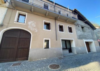Three-room apartment Via Roma 111, Quart - photo 1