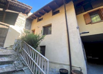 Three-room apartment Via Roma 111, Quart - photo 2