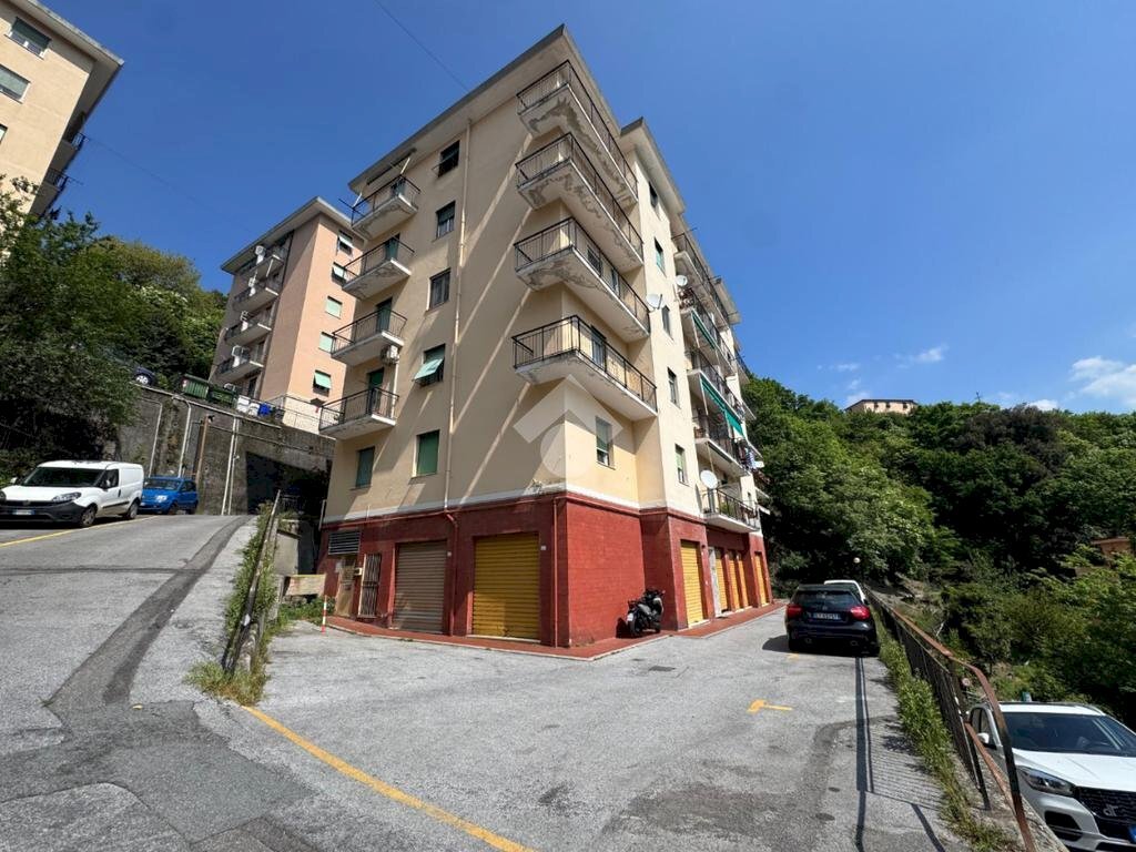 Quadrilocale Salita Brasile, Genova (zona Bolzaneto) - foto 1