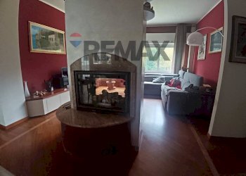 Stabile - Palazzo Arona, NO, Arona - foto 1