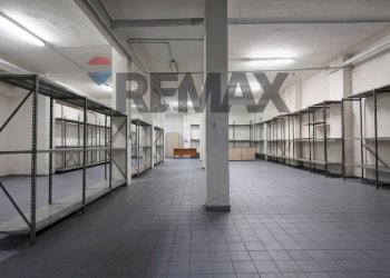 Locale Commerciale Via Giovanni Daneo, 118r 
 Quezzi, Genova (zona Quezzi) - foto 3