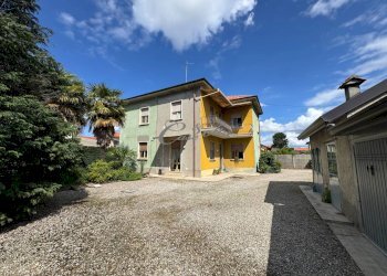 Foto 2 - Stable - Palace Via Antonio Stoppani, Mariano Comense - photo 2