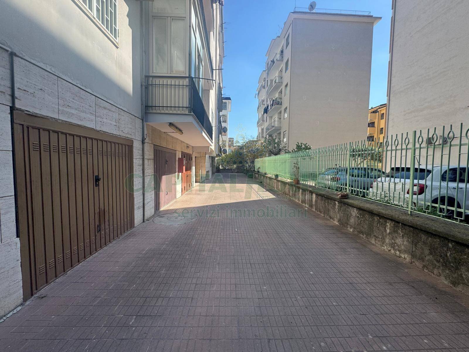 Foto 1 - Box via Pirandello, Caserta - photo 1