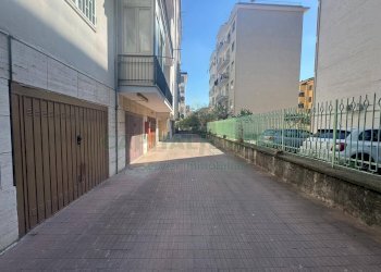 Foto 1 - Box via Pirandello, Caserta - photo 1