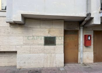 Foto 4 - Box via Pirandello, Caserta - photo 4