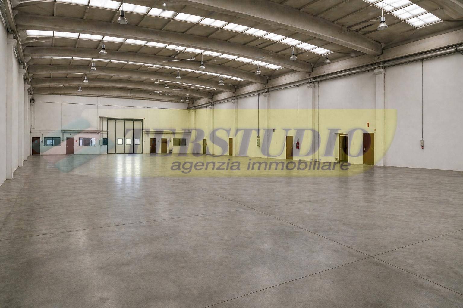 Foto 1 - Capannone Via Tagliamento
 
sn, Lecco - foto 1